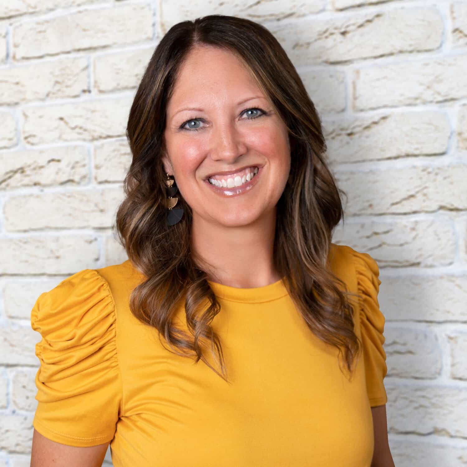 sarah kuglin rvtechsolutions square headshot